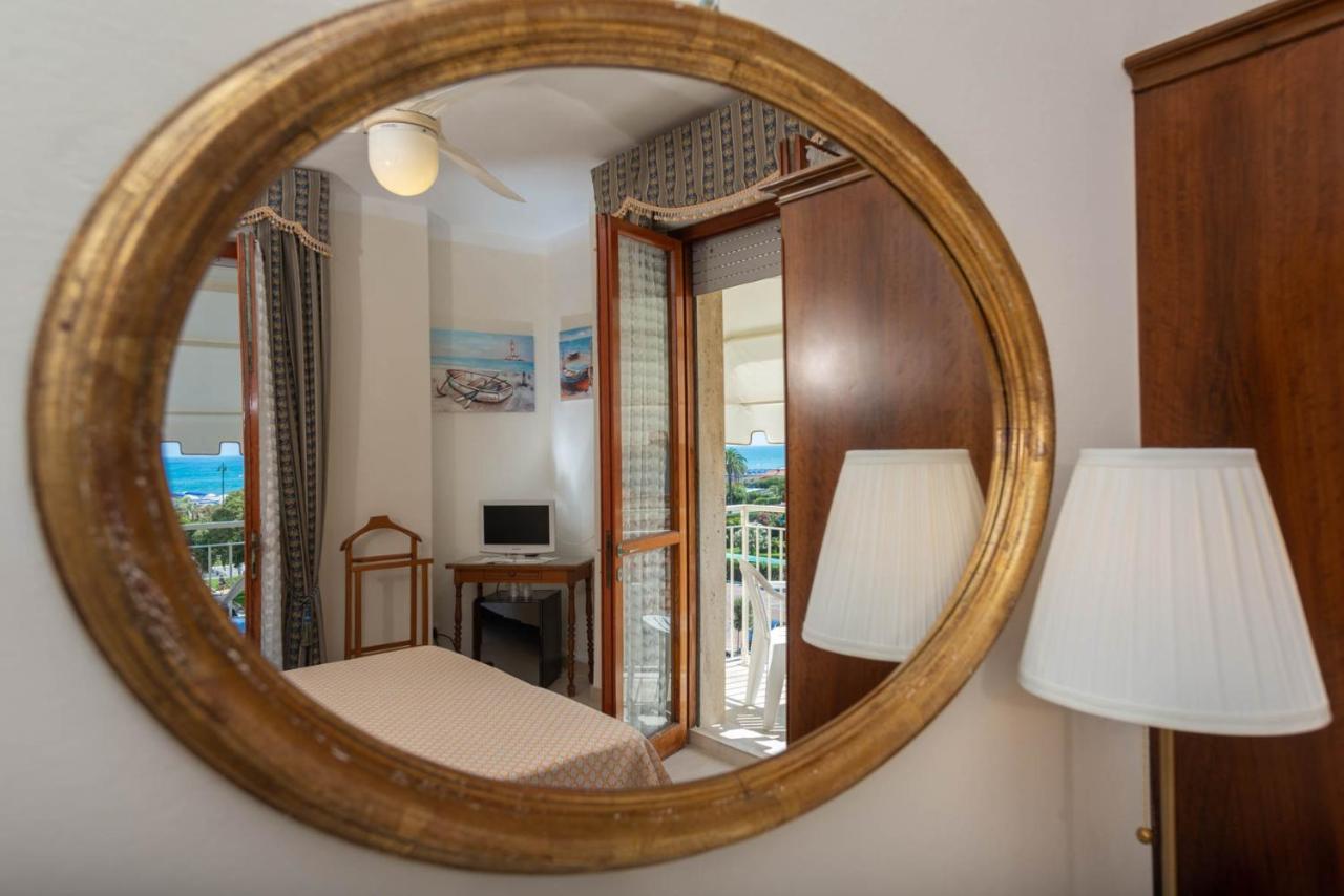 Hotel Tirreno Φόρτε ντε Μάρμι Εξωτερικό φωτογραφία